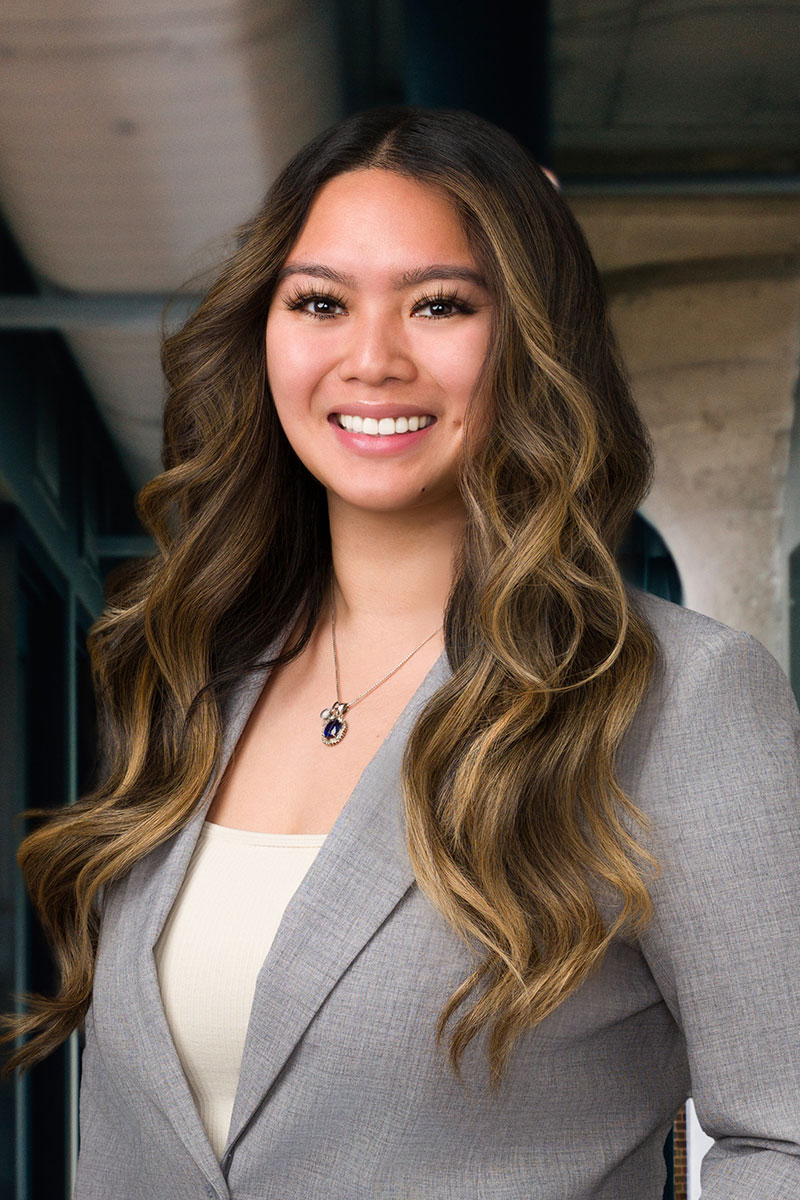 Deanna<br>  Mari-Cabrera